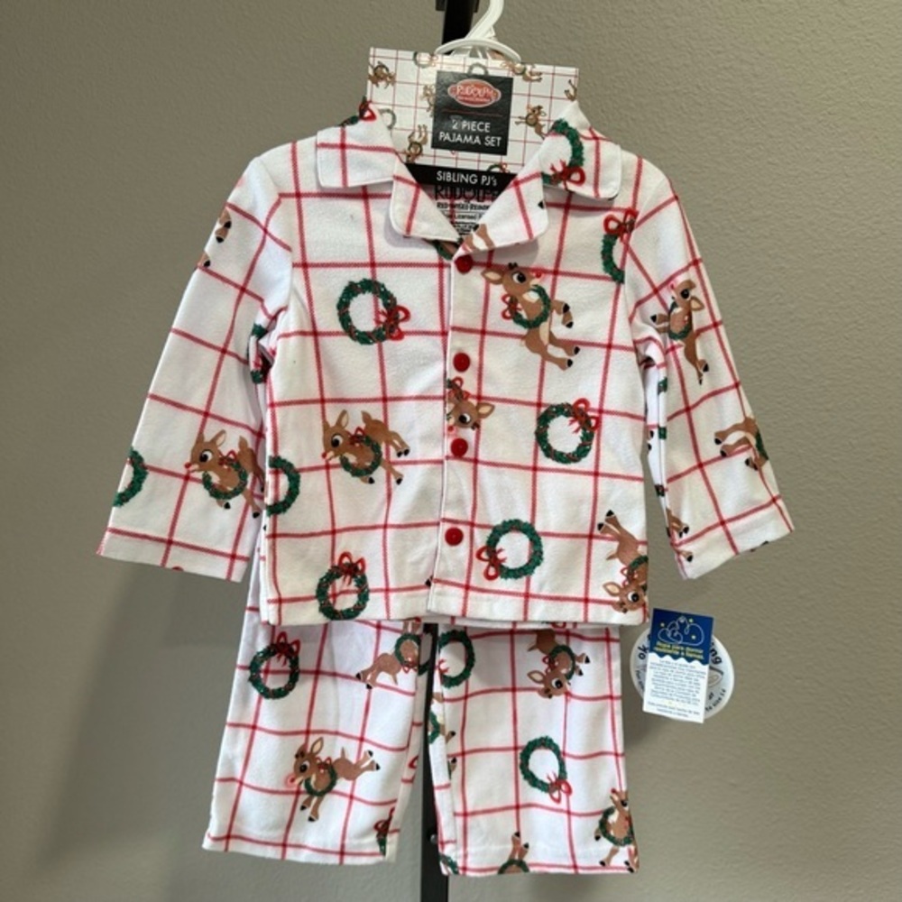 NWT Rudolph the Red Nosed Reindeer soft flannel two piece pajama set size 2T